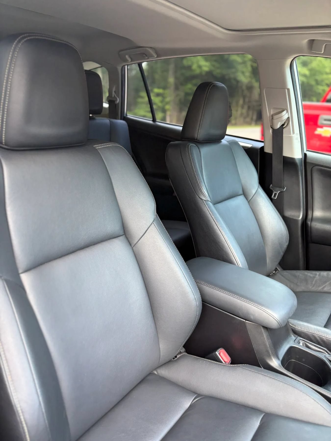 Used 2015 Toyota RAV4 Limited w/ Outdoor Package FWD image 32