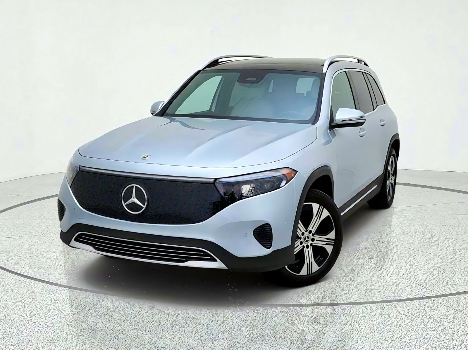 Certified 2024 Mercedes-Benz EQB 250+ image 2