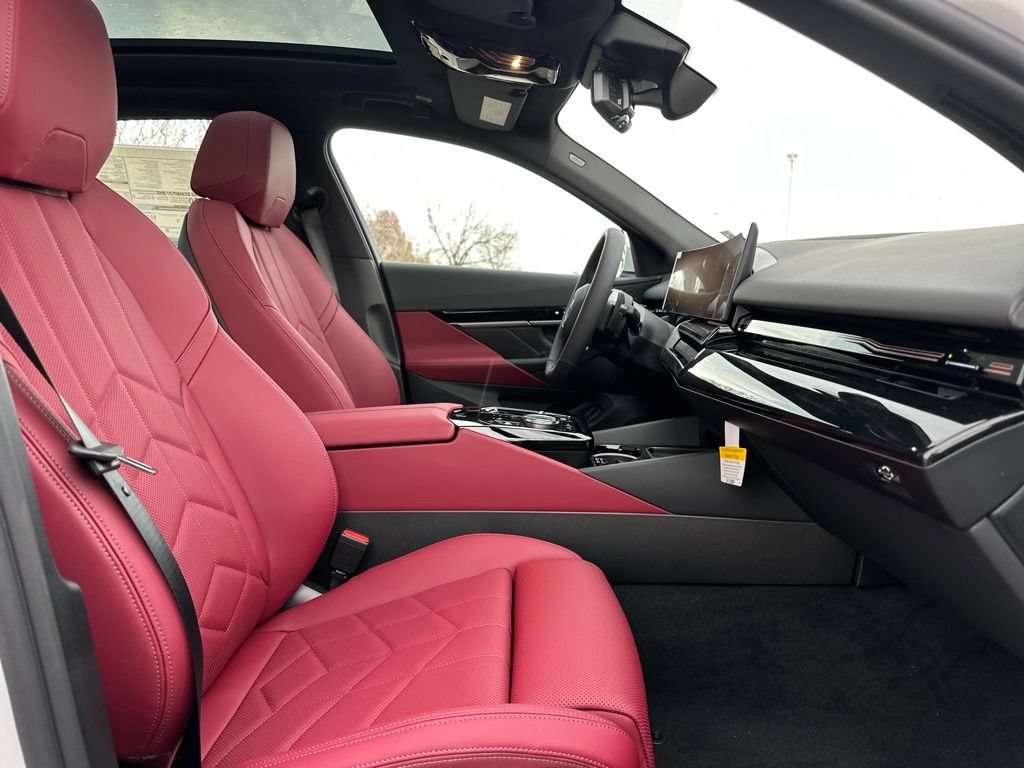 New 2026 BMW 530i xDrive w/ M Sport Package AWD/4WD image 23