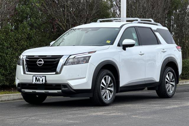 New 2025 Nissan Pathfinder SL image 8