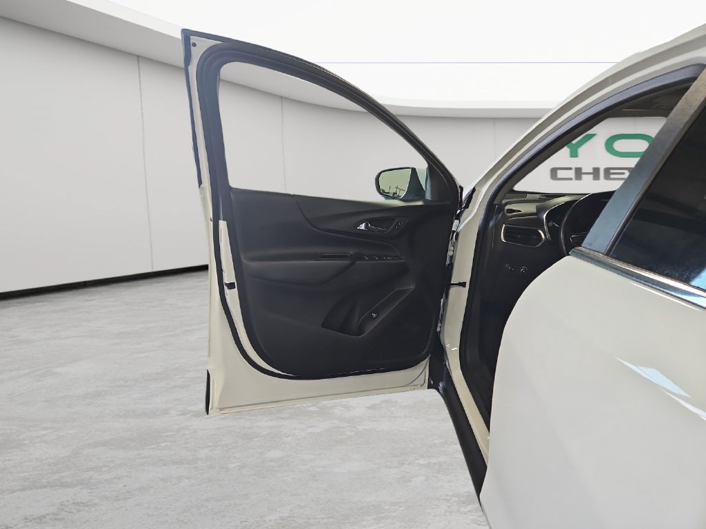 Used 2024 Chevrolet Equinox LT AWD/4WD image 13