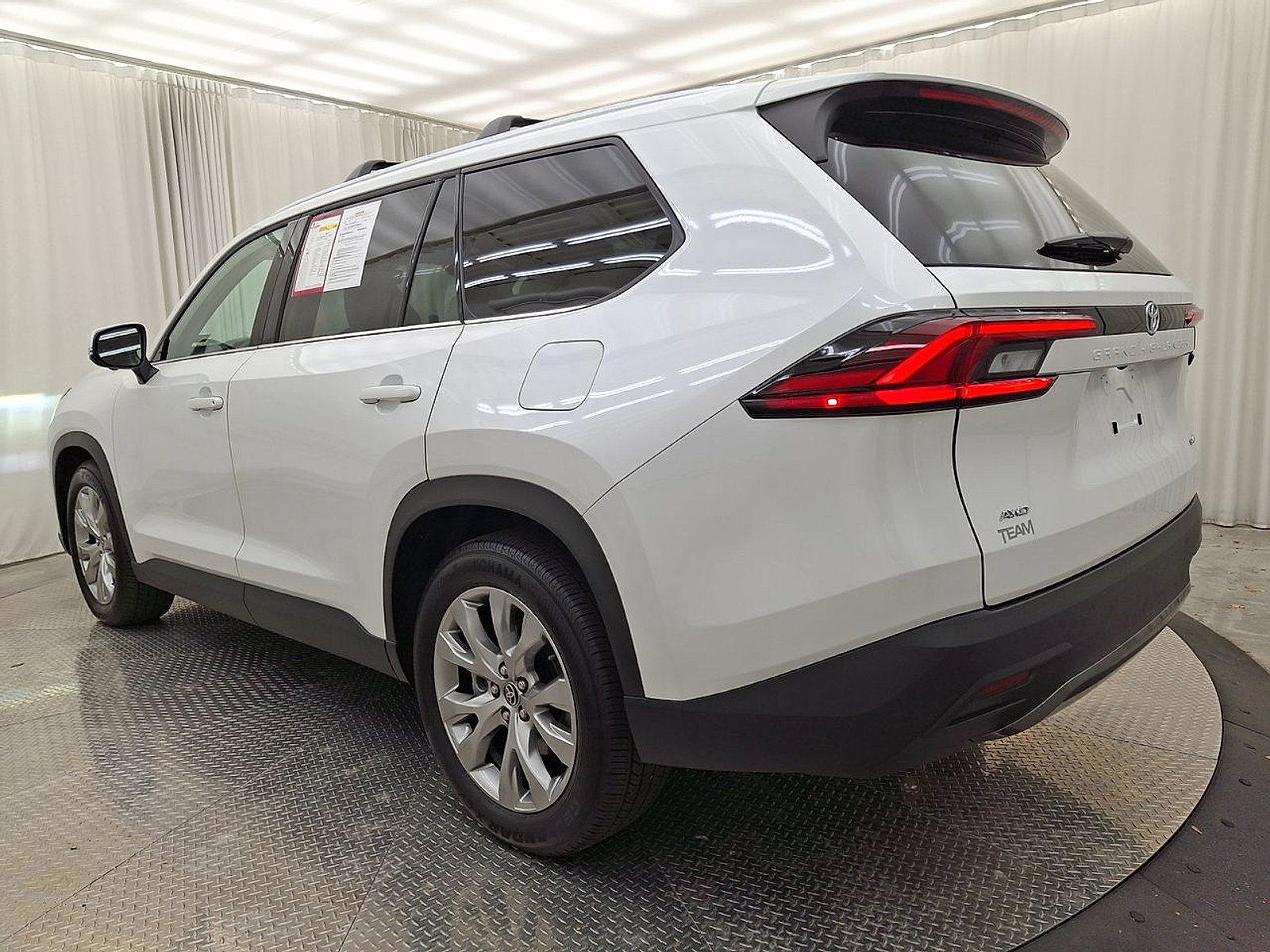 Certified 2026 Toyota Grand Highlander AWD image 26