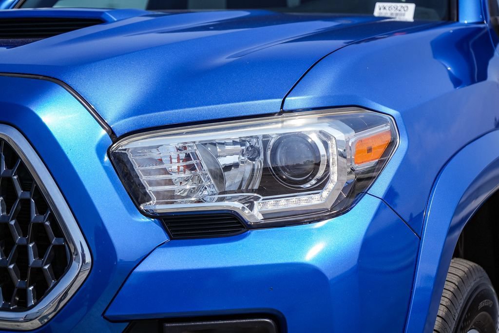 Used 2018 Toyota Tacoma TRD Sport RWD image 5