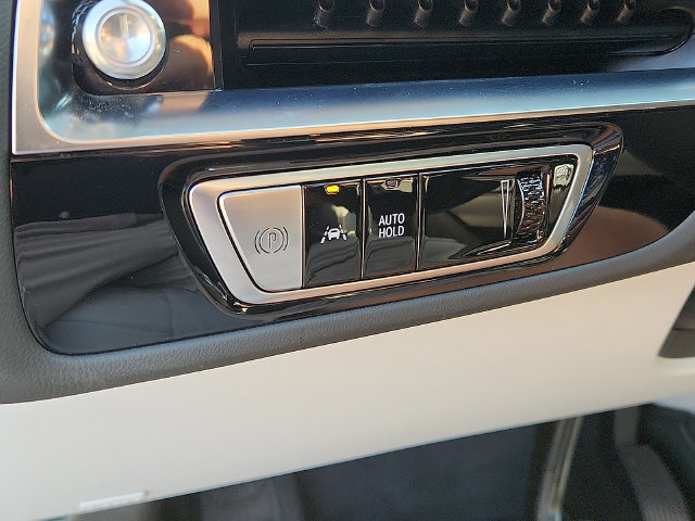 Used 2025 Cadillac Lyriq Luxury RWD image 24