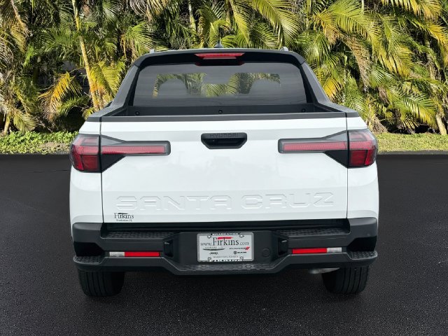 Used 2025 Hyundai Santa Cruz SEL FWD image 6