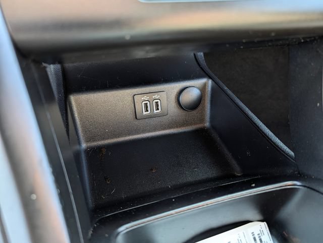 Used 2019 Ford Fusion SE w/ Equipment Group 151A FWD image 24