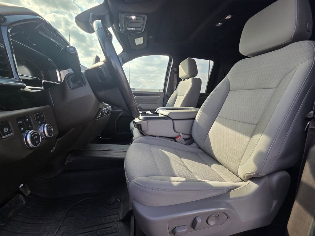 Used 2024 GMC Sierra 3500 SLE w/ SLE Value Package image 23