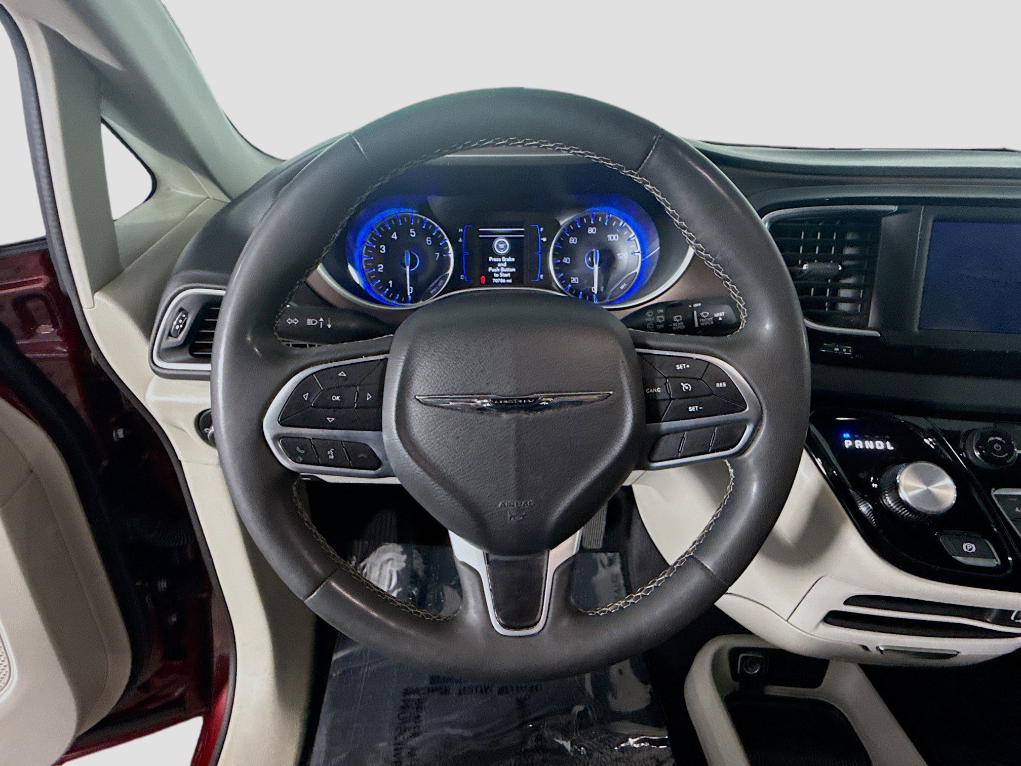 Used 2023 Chrysler Voyager LX FWD image 13