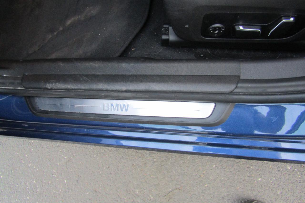 Used 2024 BMW 330e xDrive AWD/4WD image 40