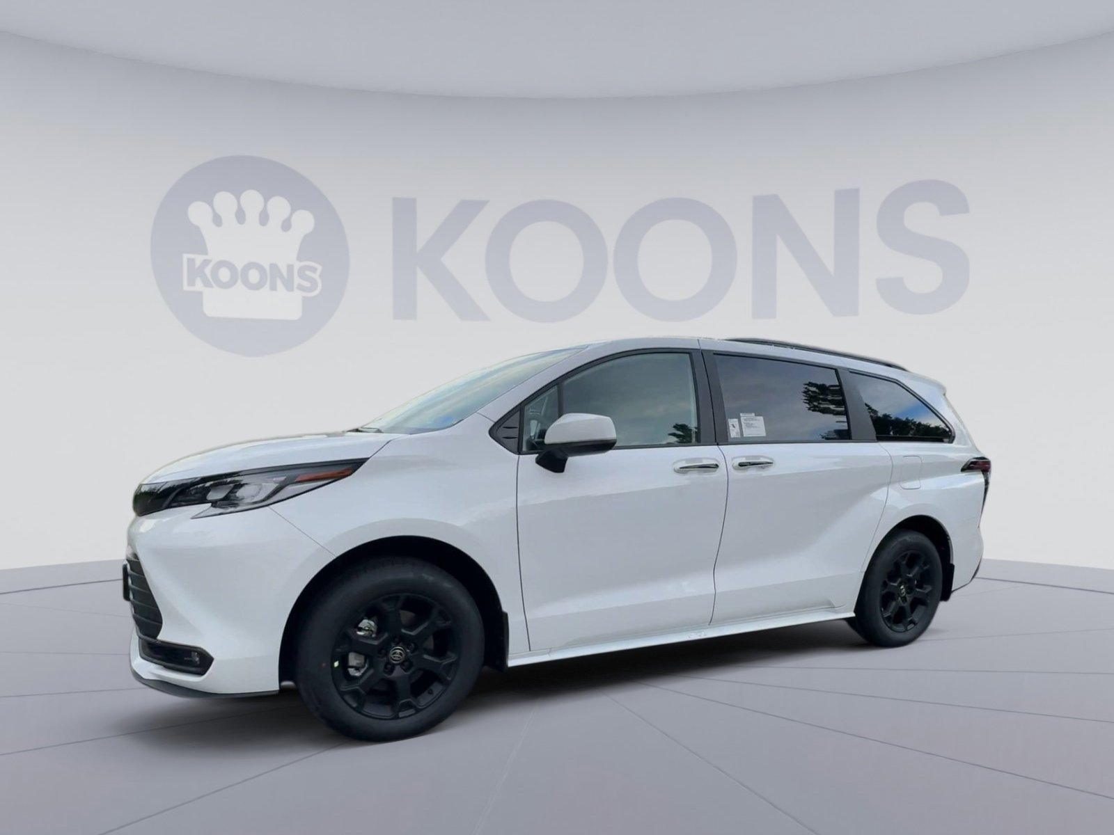 New 2026 Toyota Sienna XLE Woodland Edition AWD/4WD image 5