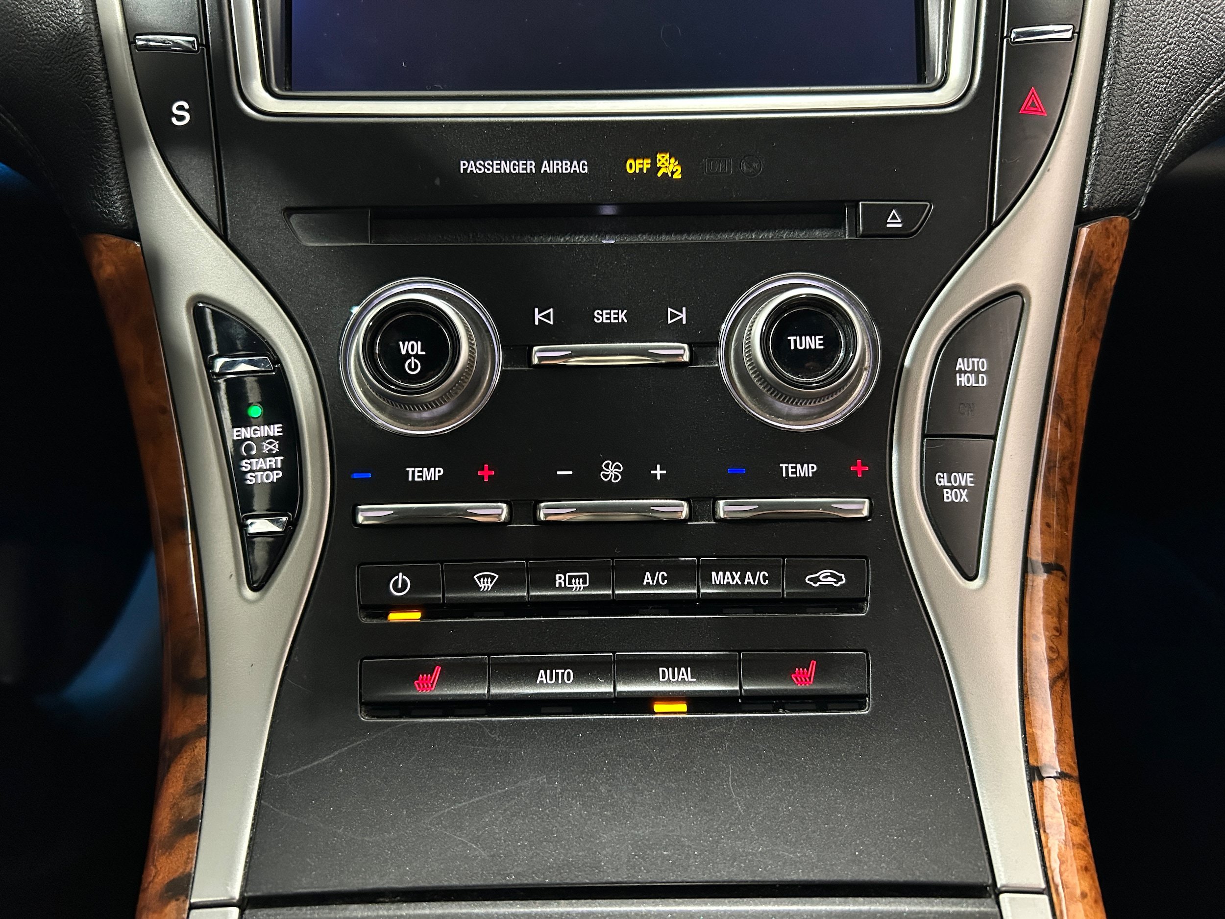 Used 2019 Lincoln Nautilus Select AWD/4WD image 5