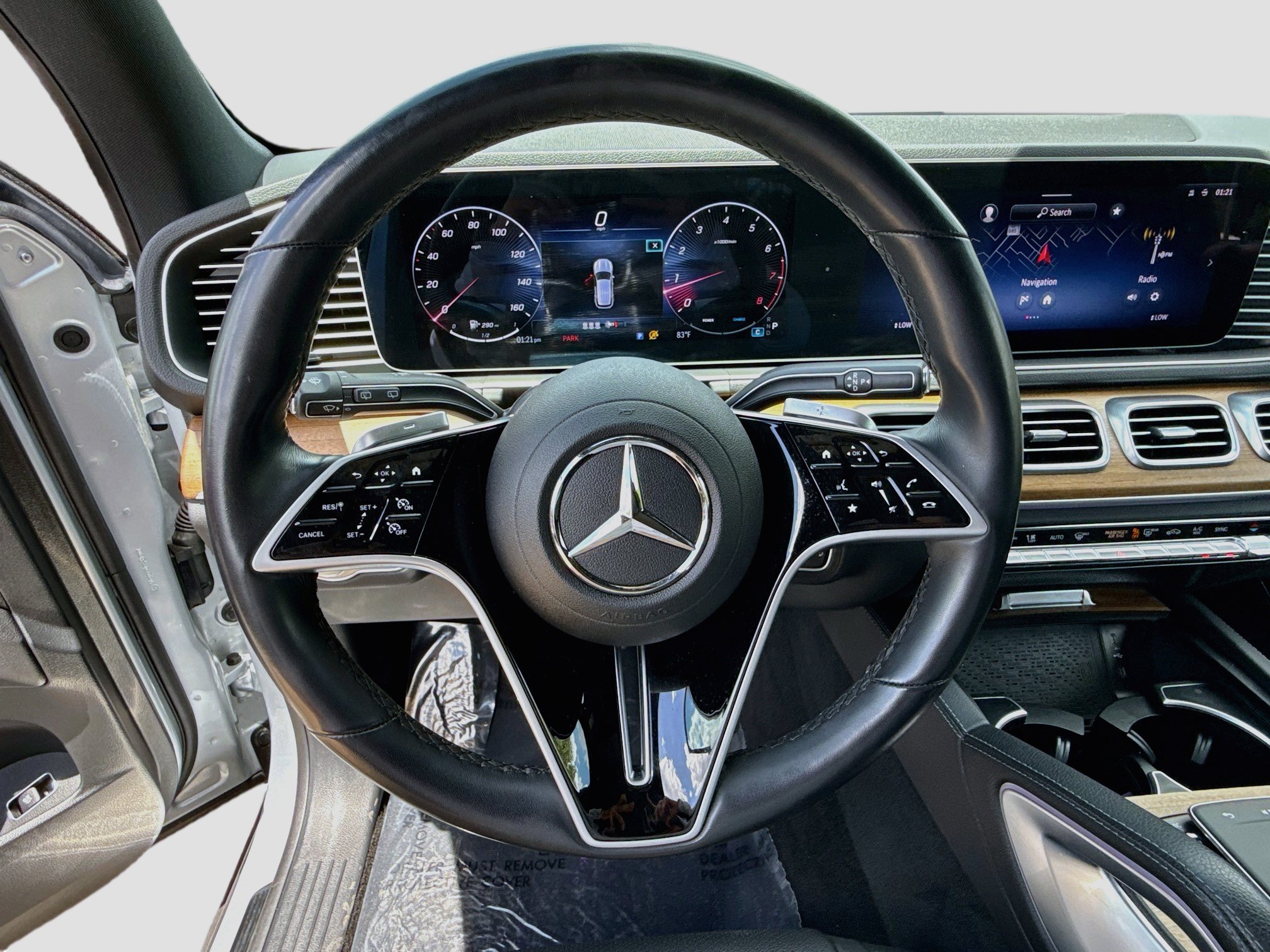Used 2024 Mercedes-Benz GLE 350 4MATIC w/ Winter Package image 39