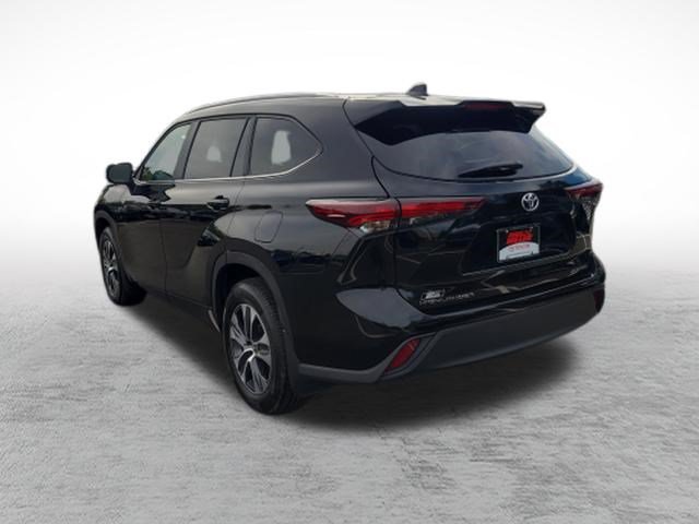 Certified 2026 Toyota Highlander XLE AWD/4WD image 5