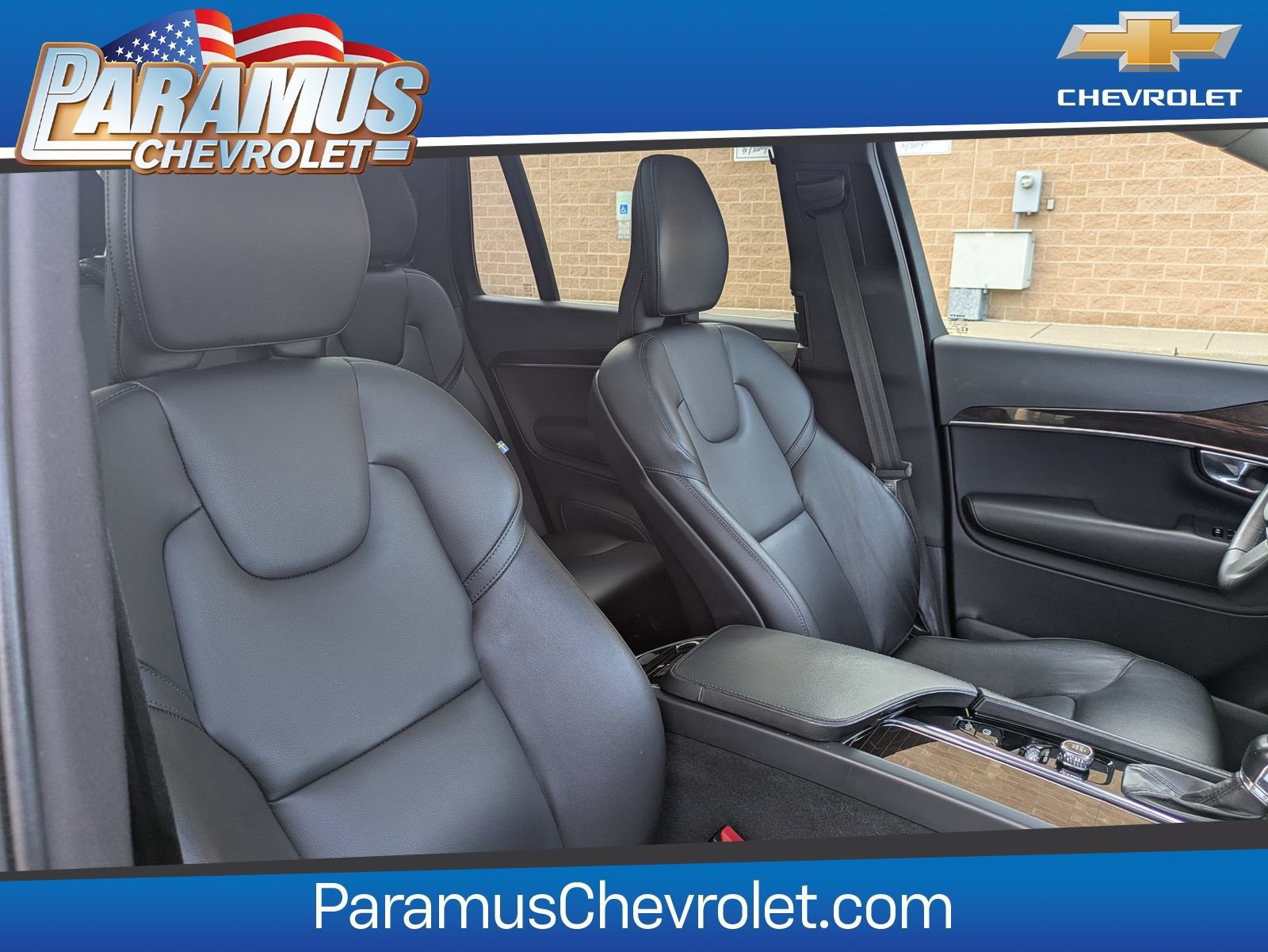 Used 2019 Volvo XC90 T5 Momentum w/ Multimedia Package AWD/4WD image 18