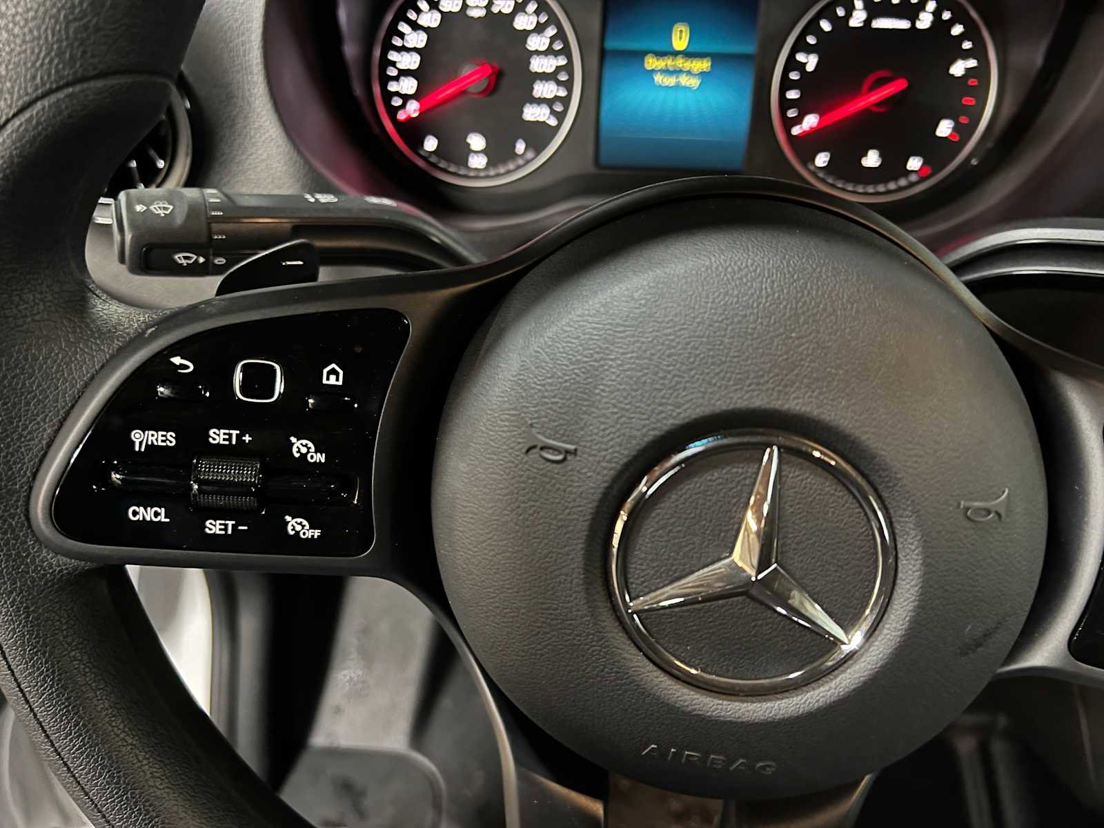 Used 2024 Mercedes-Benz Sprinter 2500 image 25