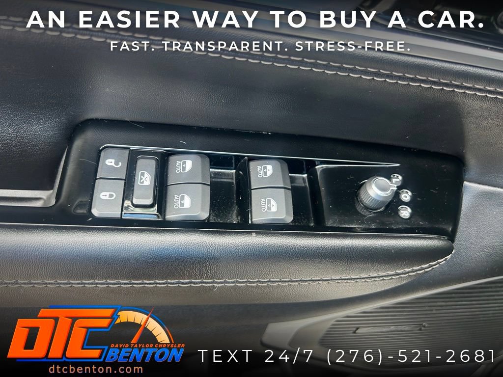 Used 2023 Jeep Wagoneer Series II AWD/4WD image 12
