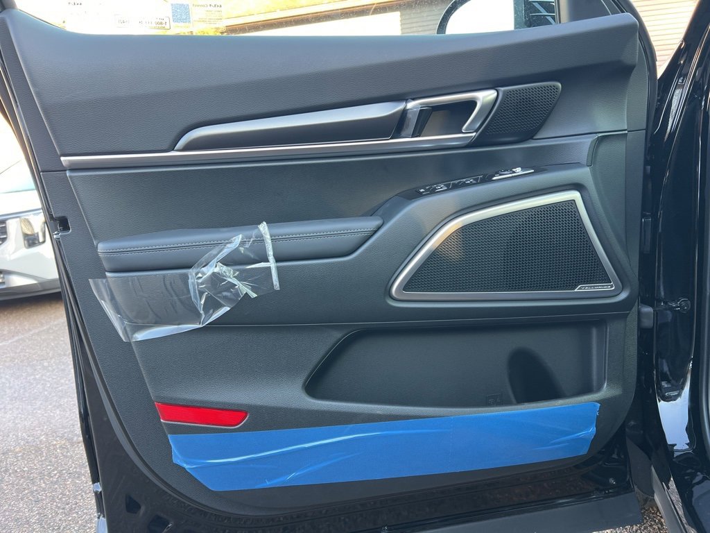 New 2025 Kia Telluride S image 8