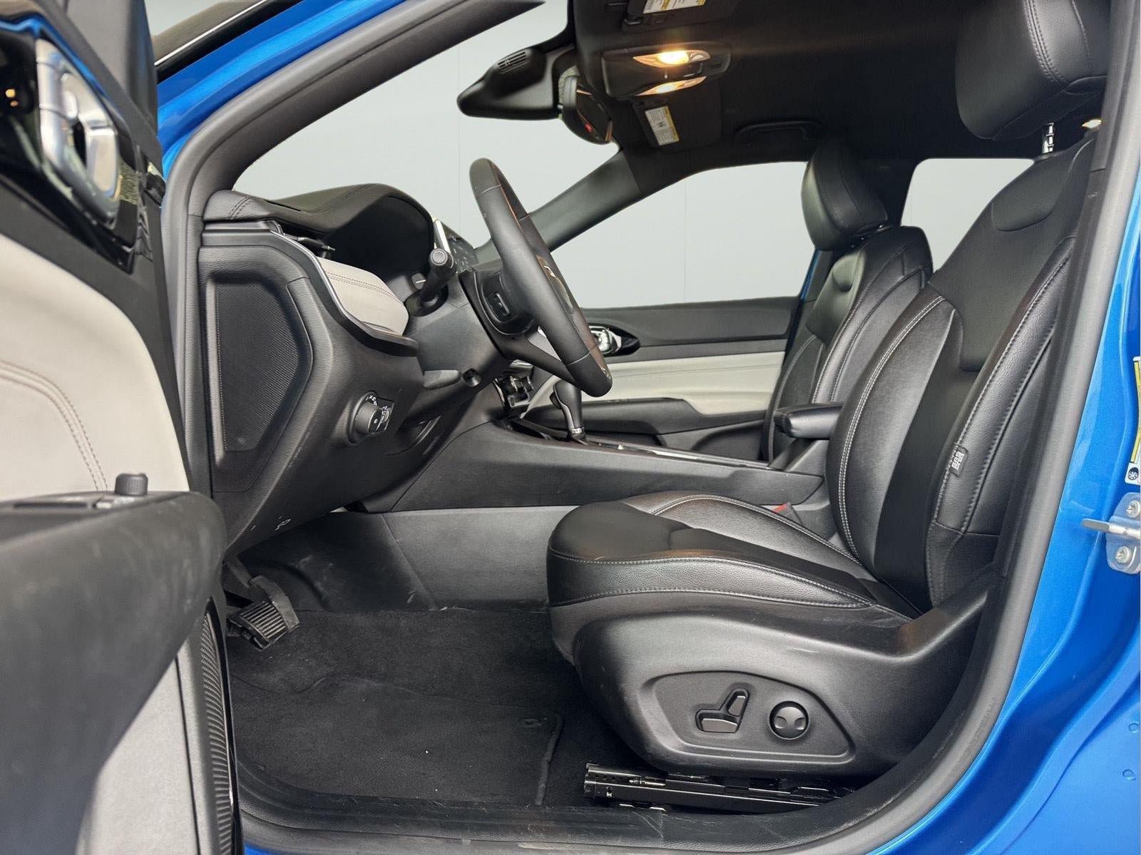 Used 2025 Jeep Compass Limited AWD/4WD image 8