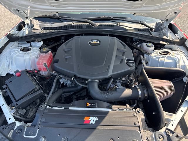Used 2017 Chevrolet Camaro LT w/ Technology Package RWD image 23