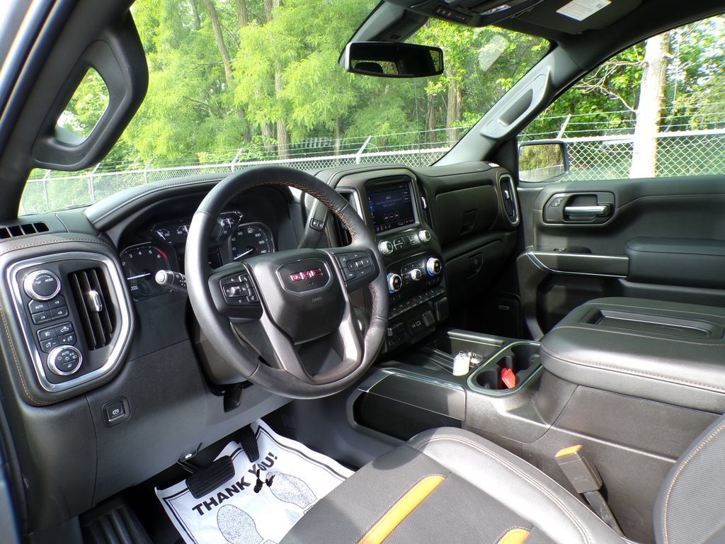Used 2022 GMC Sierra 1500 AT4 w/ AT4 Premium Package AWD/4WD image 11