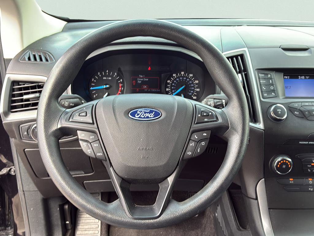 Used 2019 Ford Edge SE image 28