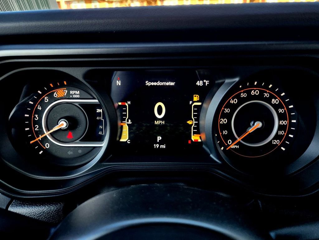 New 2025 Jeep Wrangler Sahara w/ Technology Group image 17