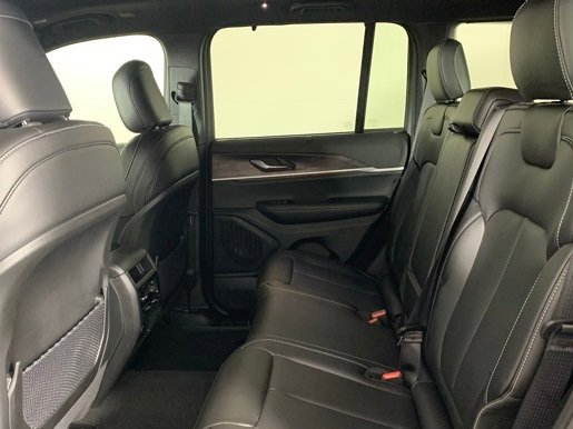 New 2025 Jeep Grand Cherokee Limited w/ Luxury Tech Group II image 14