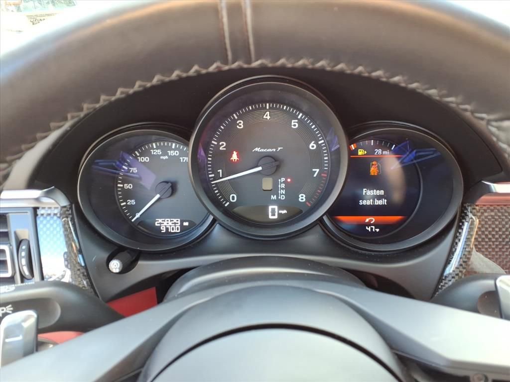 Used 2023 Porsche Macan Turbo image 21