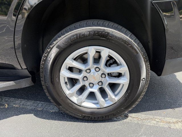 Used 2025 Chevrolet Tahoe LT AWD/4WD image 45