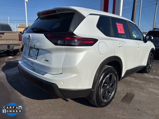 Certified 2025 Nissan Rogue SV image 5