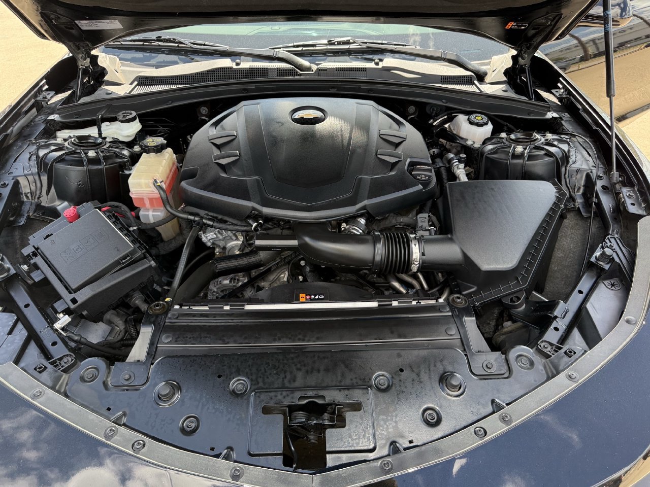 Used 2024 Chevrolet Camaro LT RWD image 27