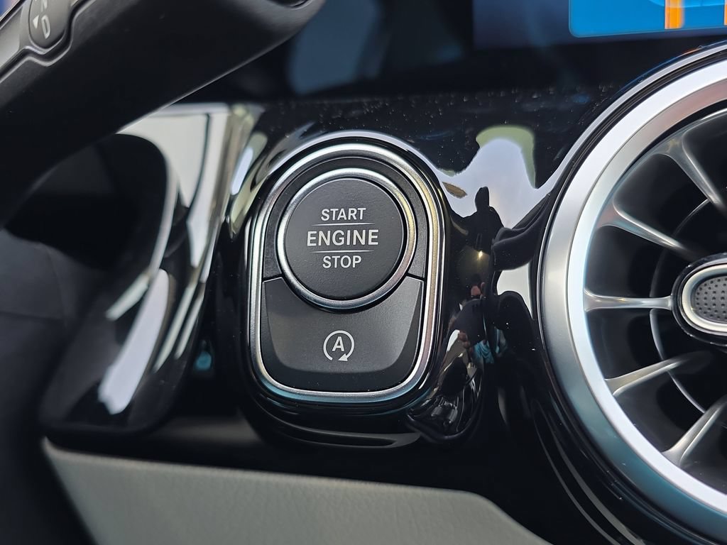 New 2026 Mercedes-Benz GLA 250 4MATIC image 26