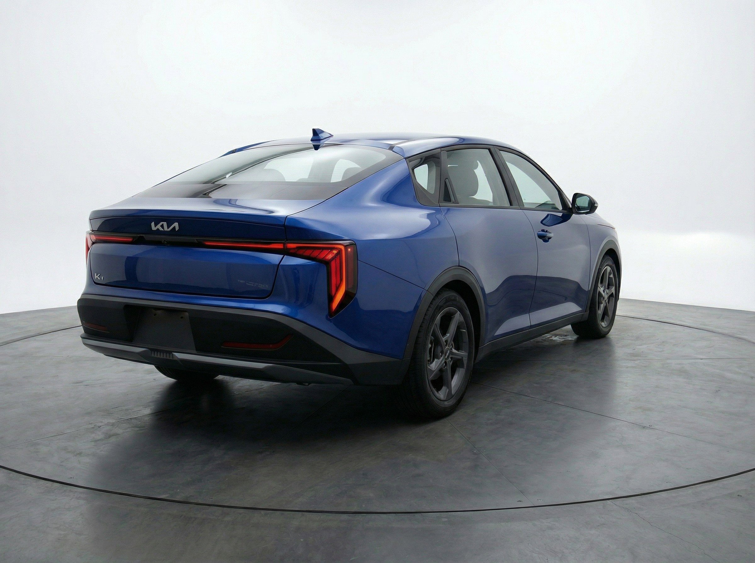 Used 2025 Kia K4 FWD image 9