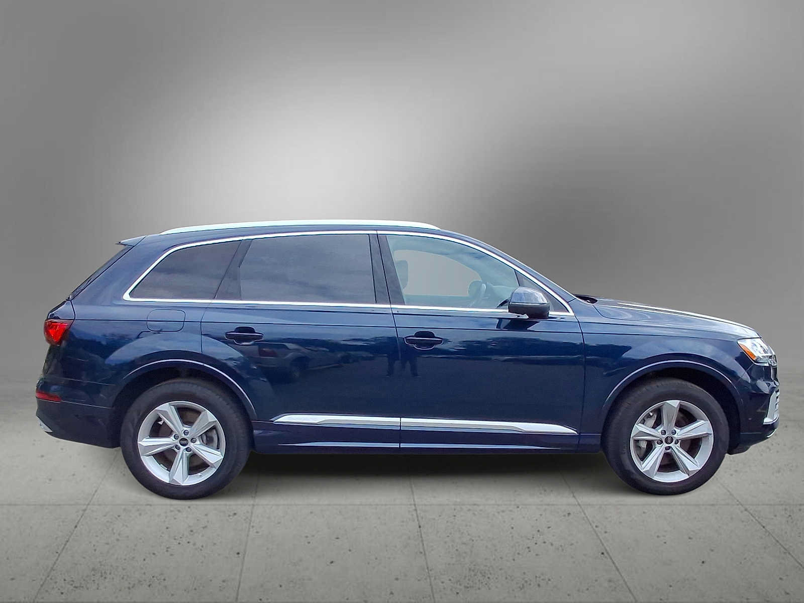 Certified 2023 Audi Q7 2.0T Premium w/ Convenience Package AWD/4WD image 9