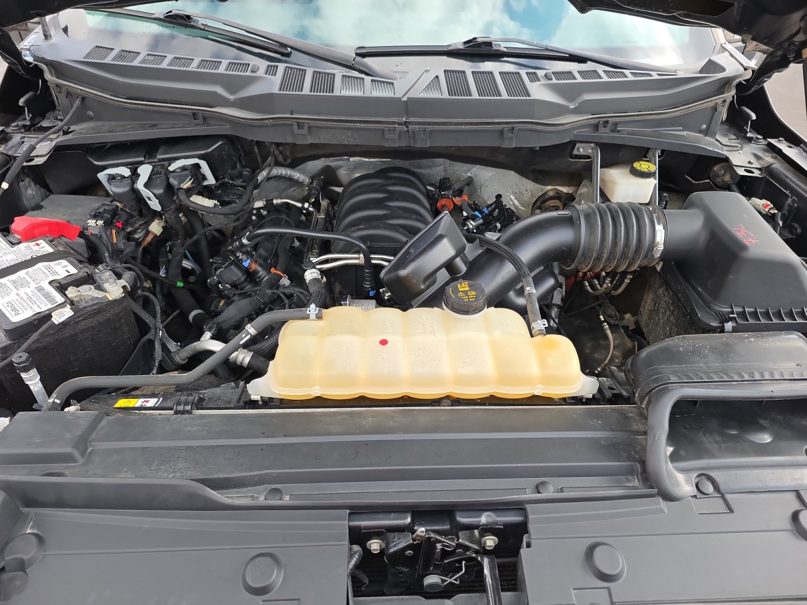 Used 2021 Ford F150 Lariat w/ Equipment Group 502A High image 28