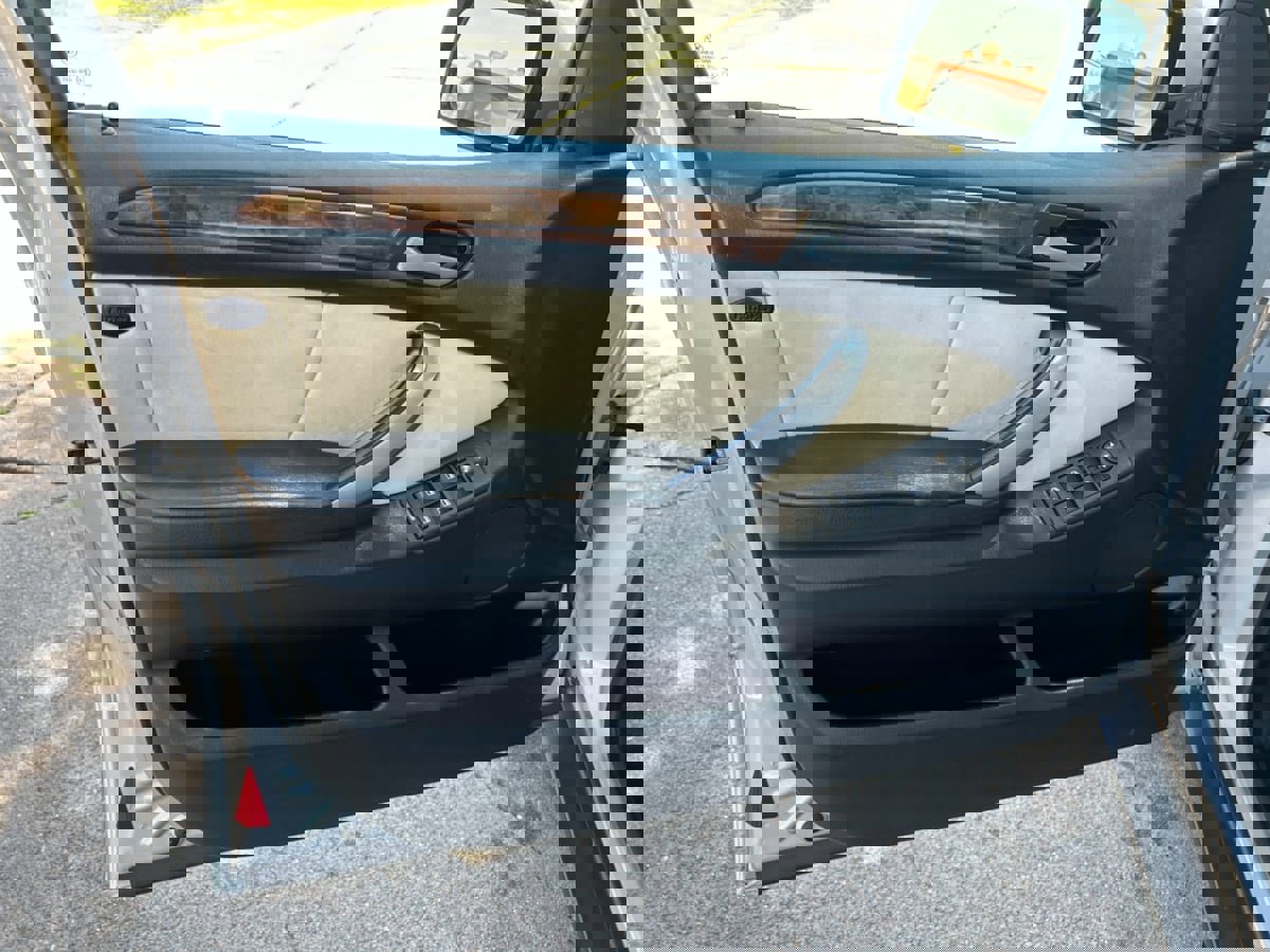 Used 2006 BMW X5 4.8is image 13