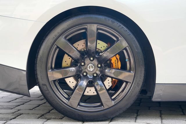 Used 2010 Nissan GT-R Premium AWD/4WD image 32