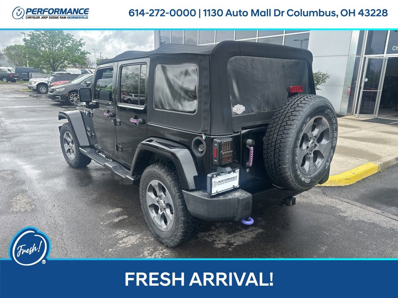 Used 2017 Jeep Wrangler Unlimited Sahara w/ Connectivity Group AWD/4WD image 6