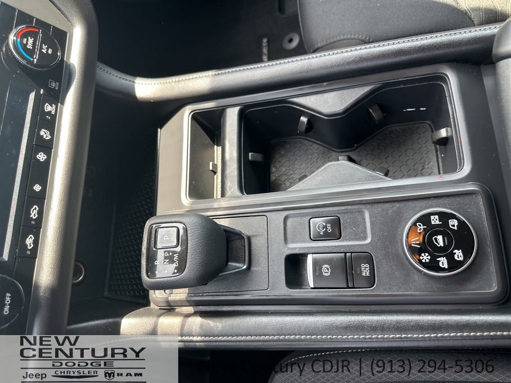 Used 2023 Nissan Pathfinder S image 20