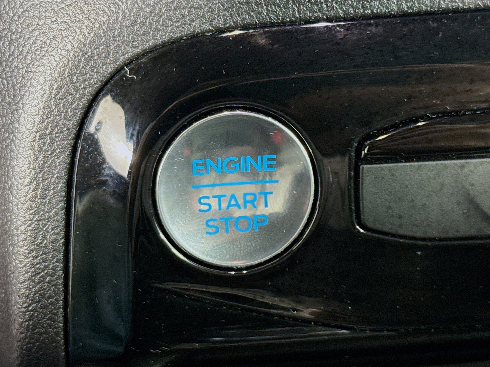 Used 2024 Ford Escape ST-Line Select w/ Tech Pack #1 AWD/4WD image 21