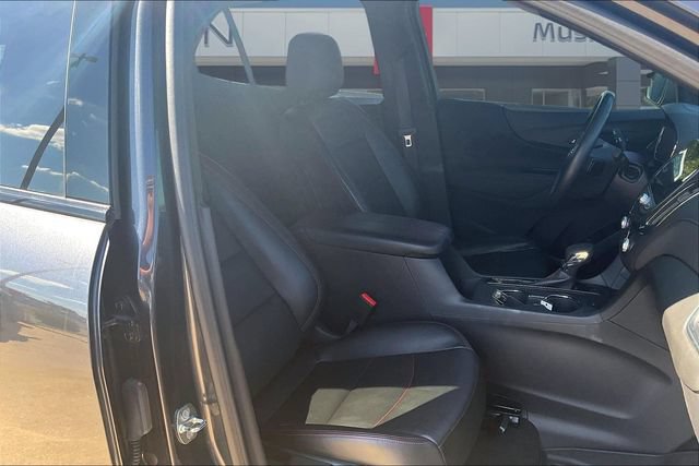 Used 2022 Chevrolet Equinox RS w/ RS Leather Package AWD/4WD image 29