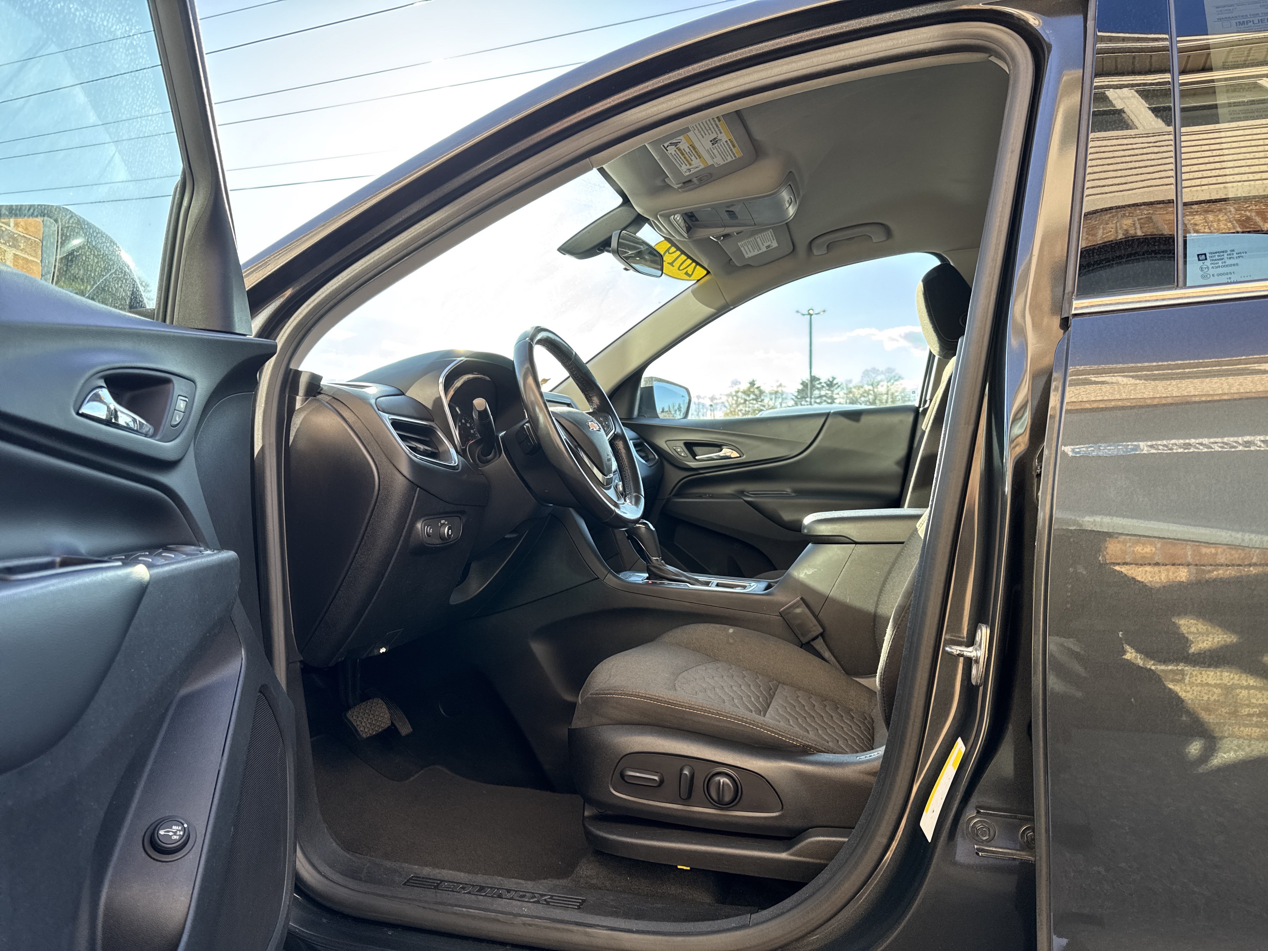 Used 2019 Chevrolet Equinox LT AWD/4WD image 9