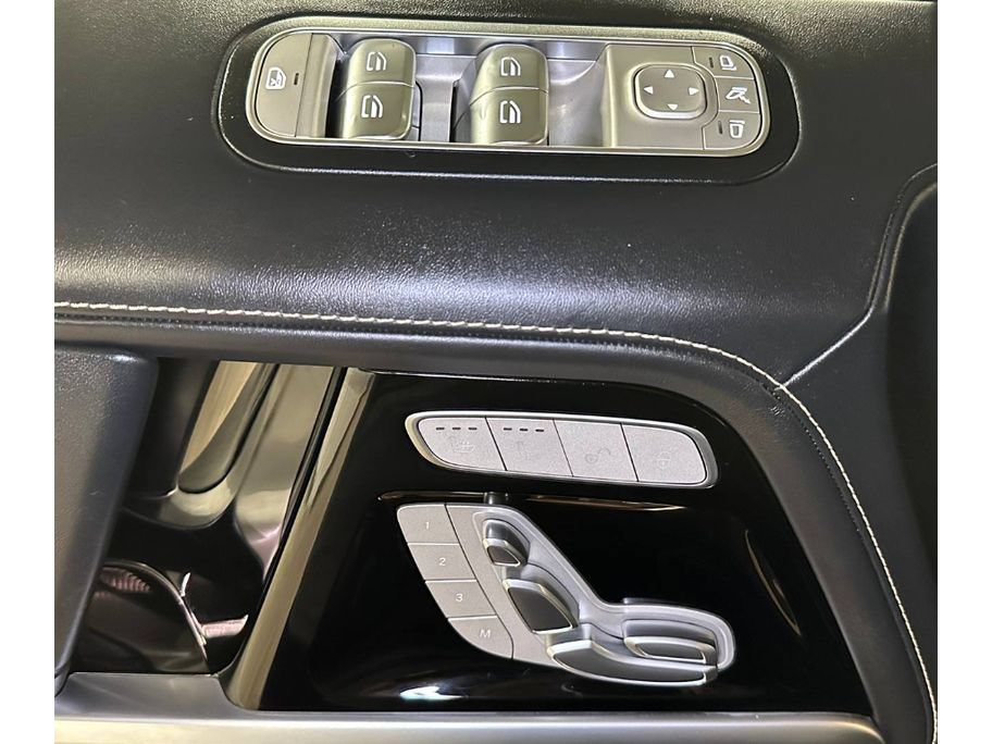 Used 2024 Mercedes-Benz G 63 AMG 4MATIC w/ Seat Comfort Package image 34