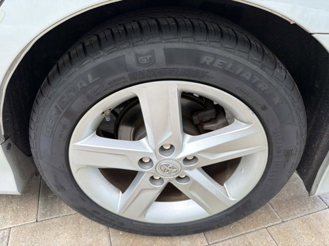 Used 2014 Toyota Camry SE w/ Fleet Convenience Package image 31