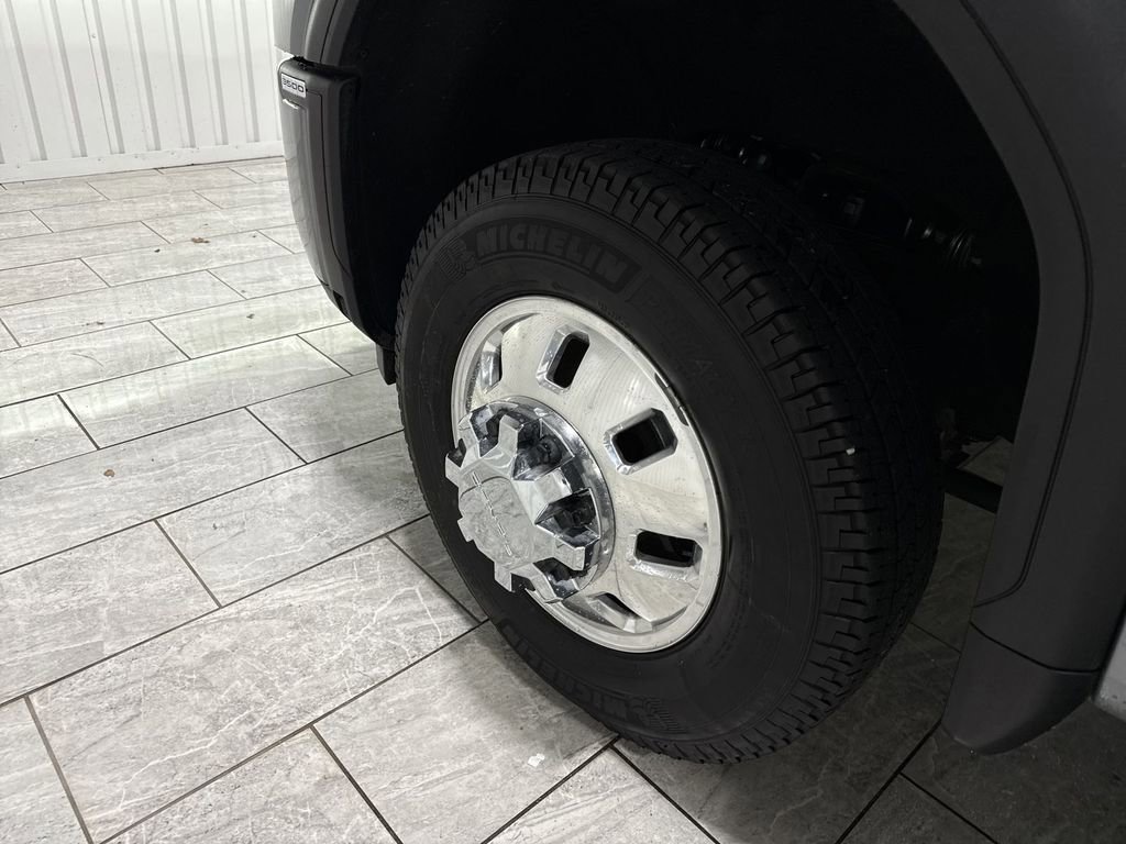 Used 2024 GMC Sierra 3500 Denali w/ Denali Reserve Package image 34