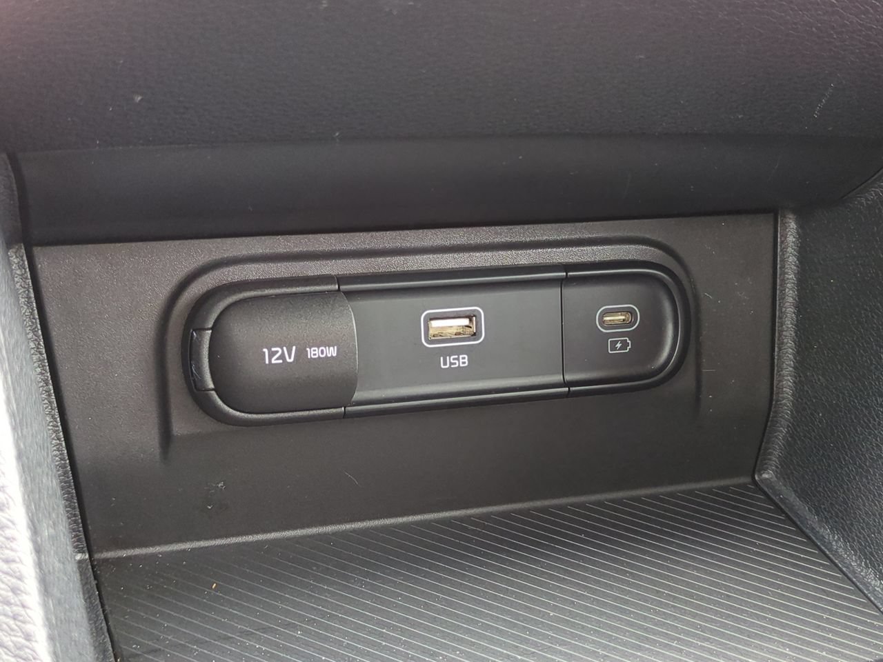 Certified 2025 Kia Sportage LX FWD image 21