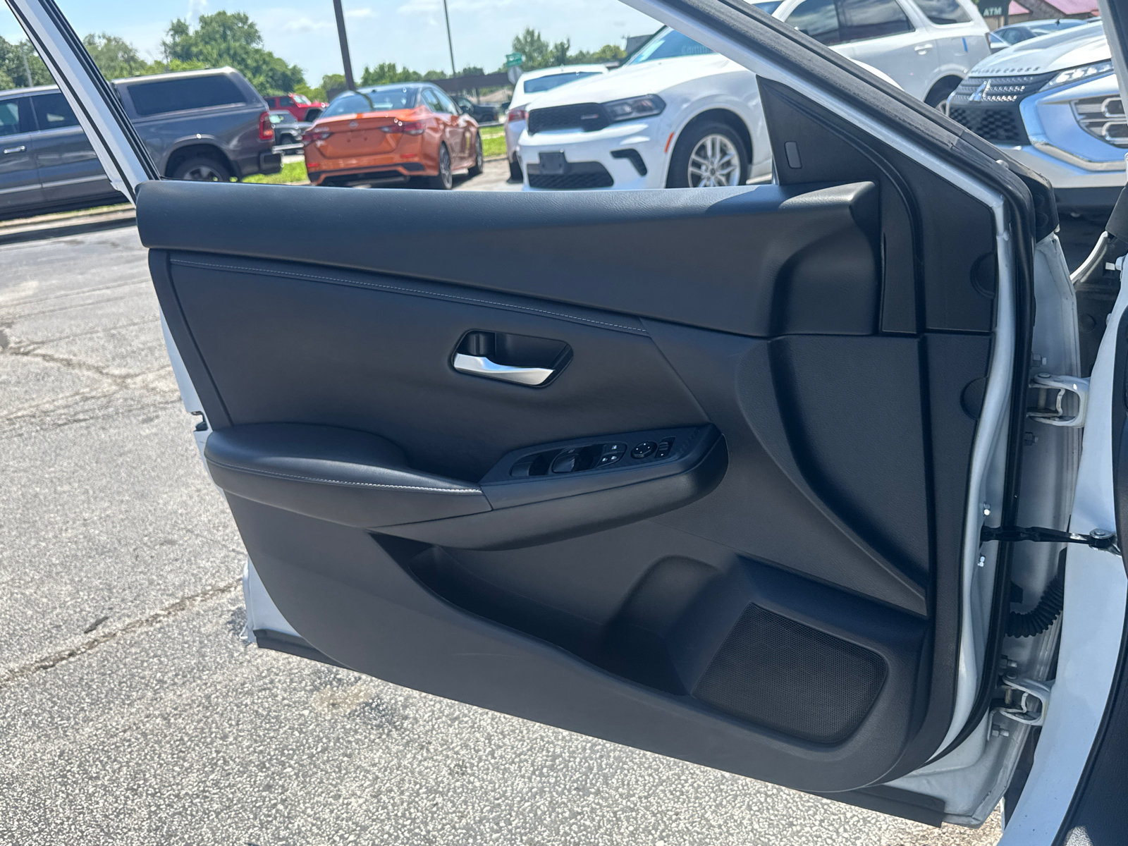 Used 2024 Nissan Sentra SV FWD image 16