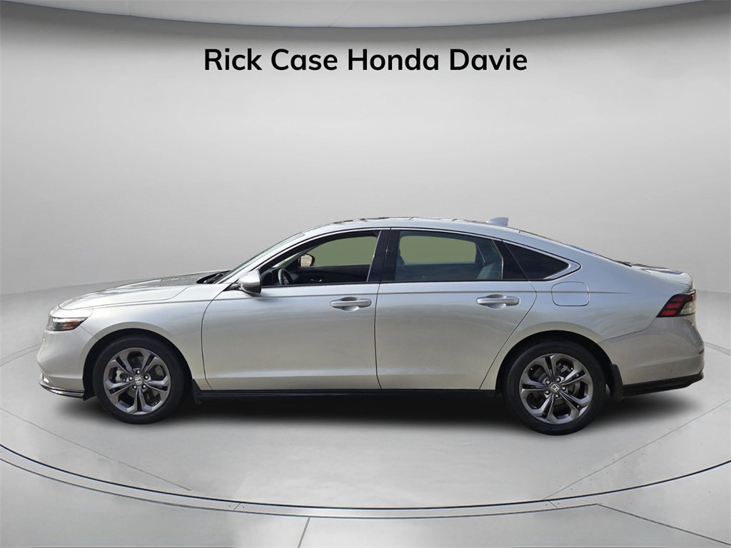 Certified 2024 Honda Accord EX-L image 4