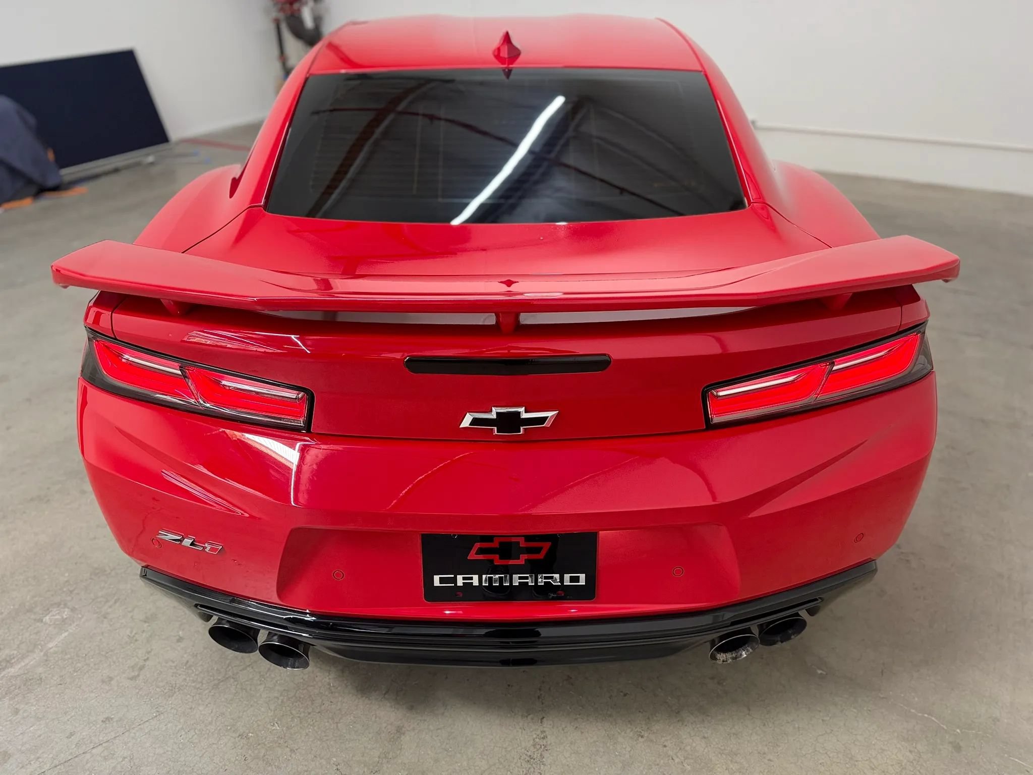 Used 2018 Chevrolet Camaro ZL1 RWD image 7