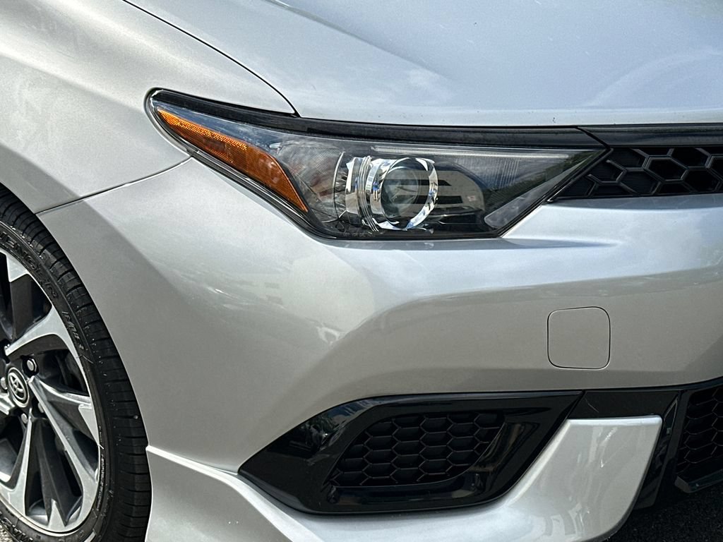 Used 2018 Toyota Corolla iM FWD image 10